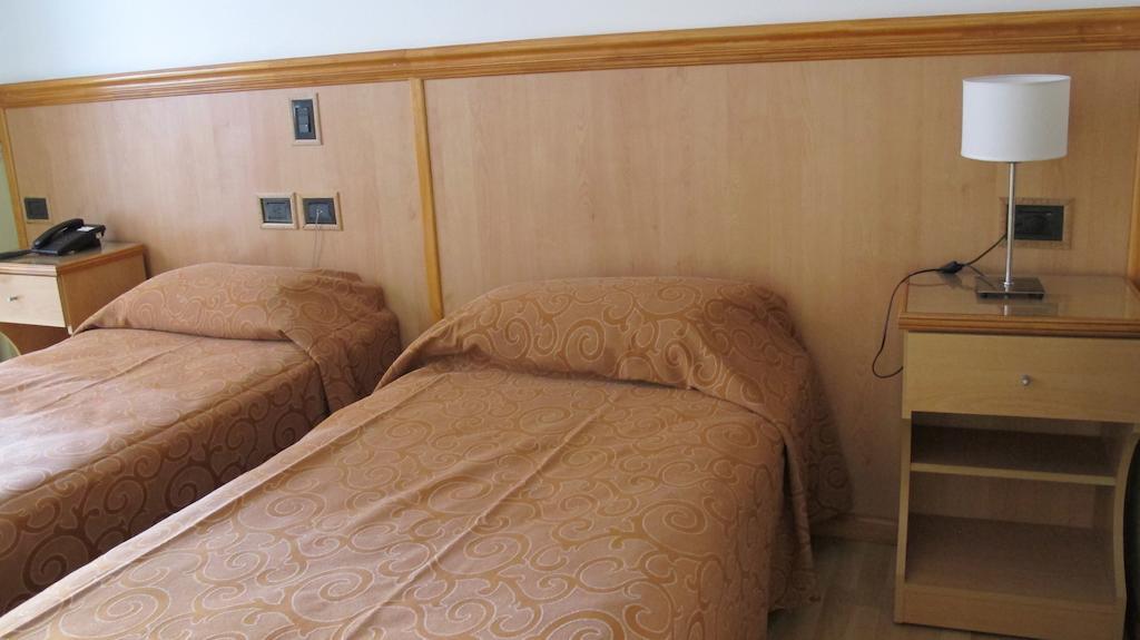 Hotel Pedraza Buenos Aires Ruang foto