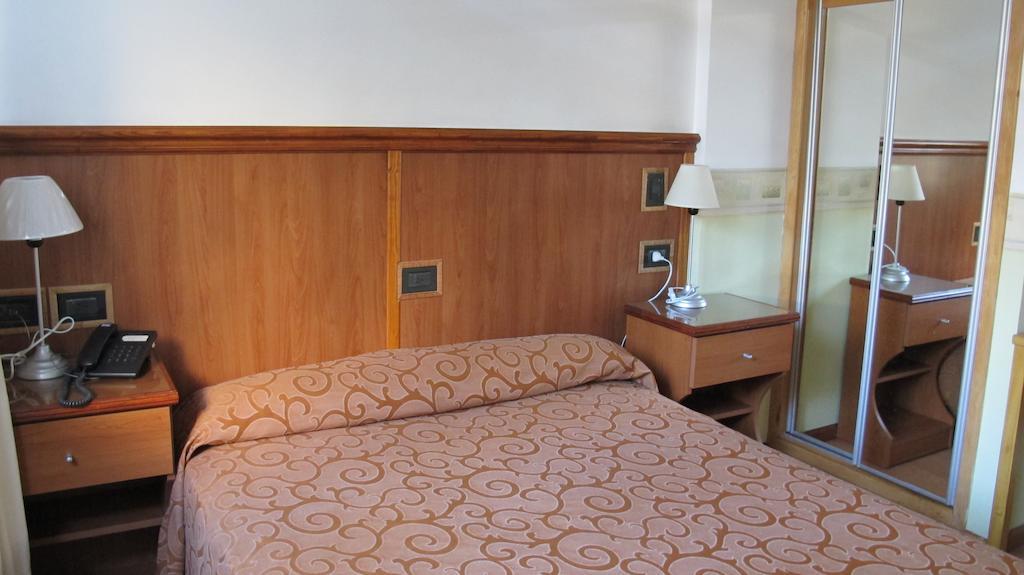 Hotel Pedraza Buenos Aires Ruang foto